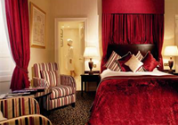 Edinburgh Honeymoon Packages from £99.50pp - Champagne, Complimentary room service and more!